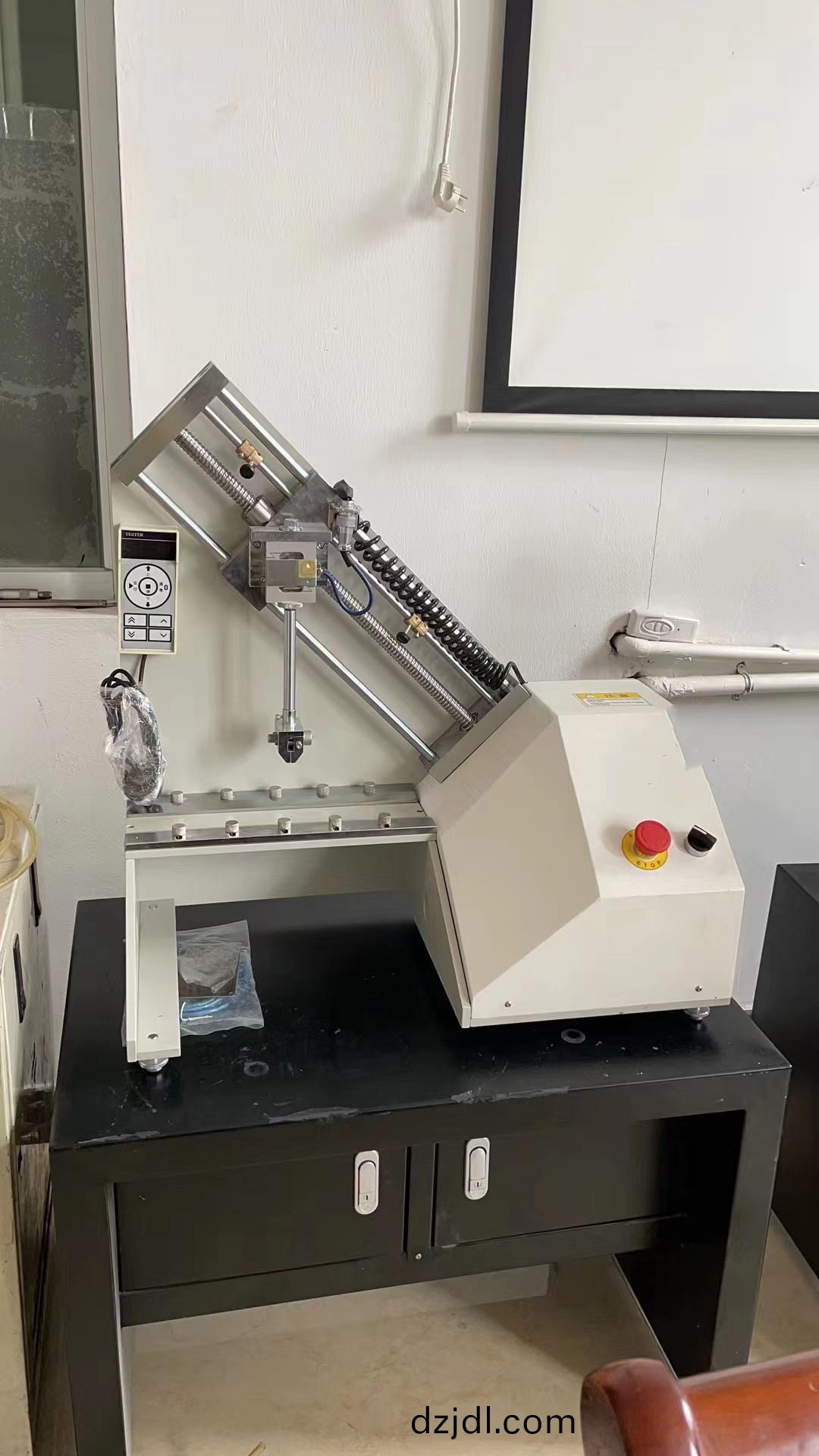 氧化(hua)鋁(lv)陶瓷基闆90度剝(bo)離強度檢測設備